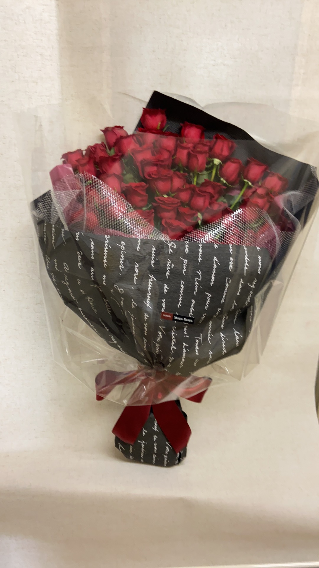 赤い薔薇50本の花束